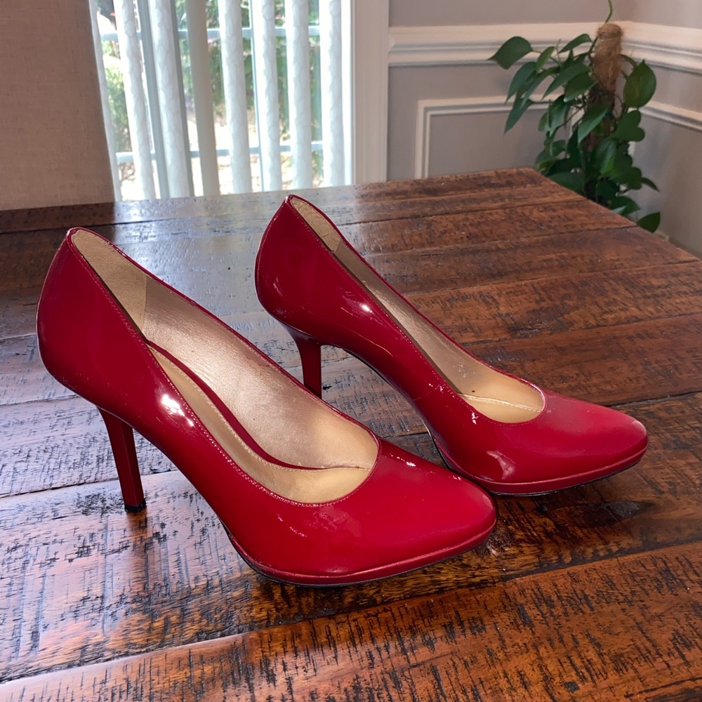 ANTONIO MELANI Red Patent Leather Heels